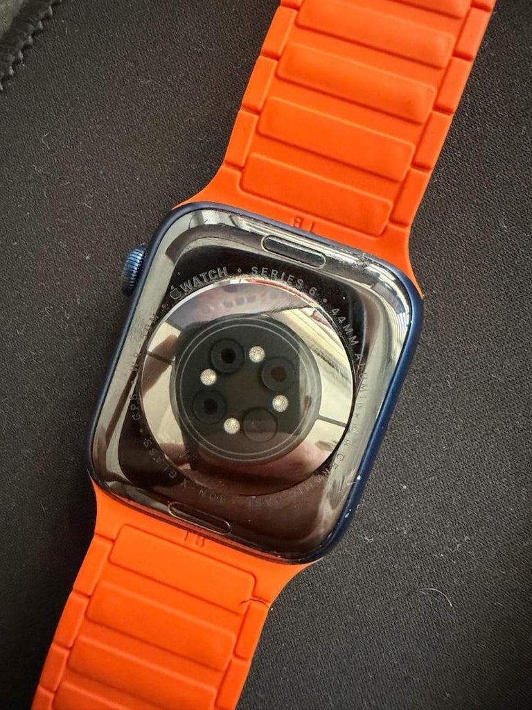 Apple Watch Series 6 - 44 mm - 4