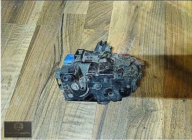 3D1837016AB GOLF JETTA CADDY SAĞ ÖN KAPI KİLİDİ ORJİNAL