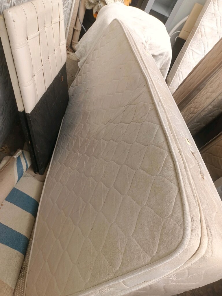 90*190 ebatında Pedli rahat Yatak - 2