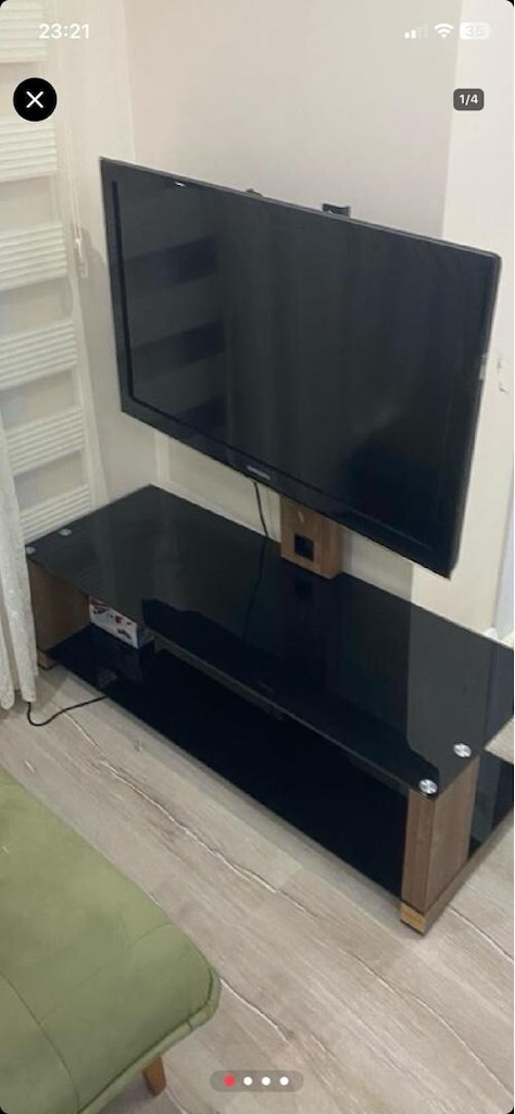 Samsung marka televizyon ve televizyon ünitesi - 2