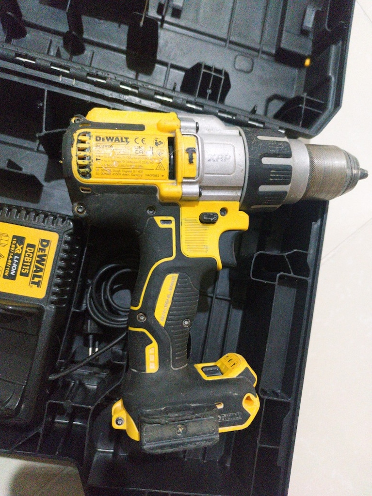 Dewalt orijinal kömürsüz 996 darbeli matkap - 4