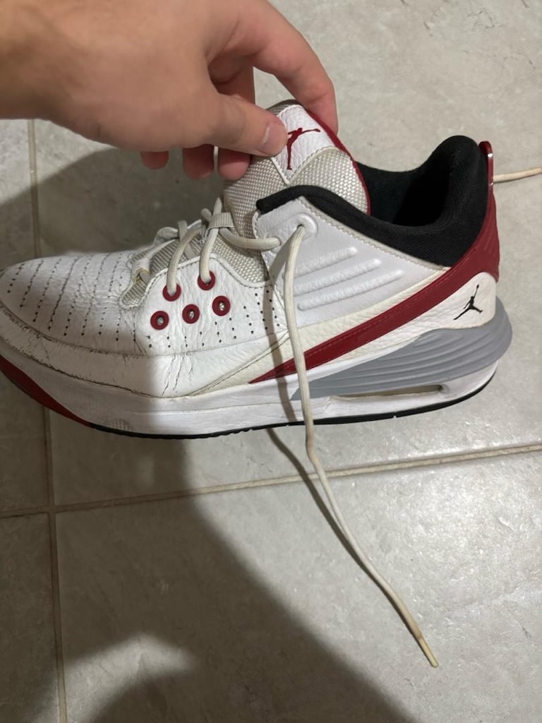 jordan max aura 5 - 3