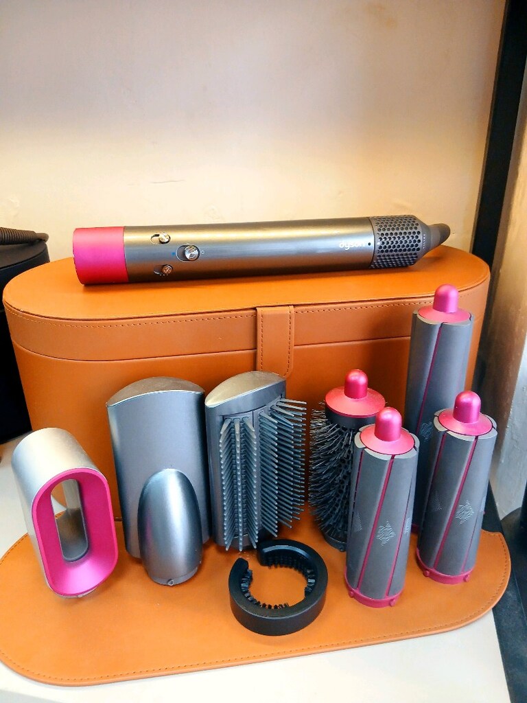 Dyson Airwrap™ Complete ShortHair Pembe