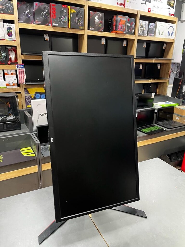 240 HZ MONİTÖRLÜ AKVARYUM KASALI GAMİNG MASA ÜSTÜ SİSTEMM - 10