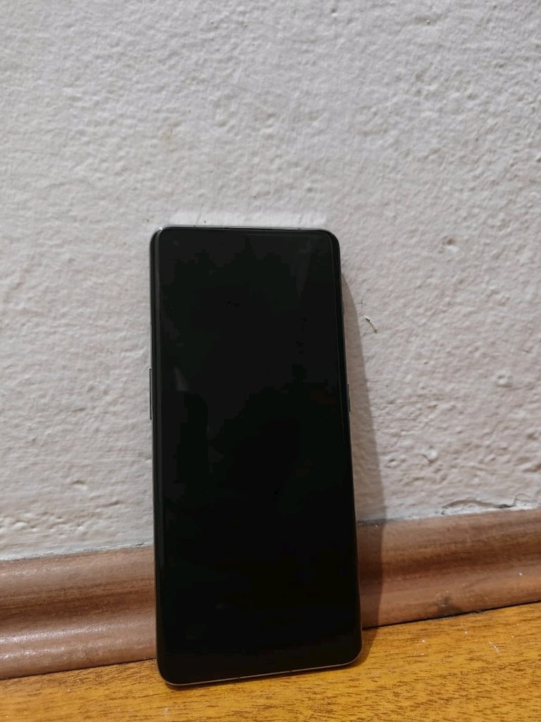 ONEPLUS 11 - 4