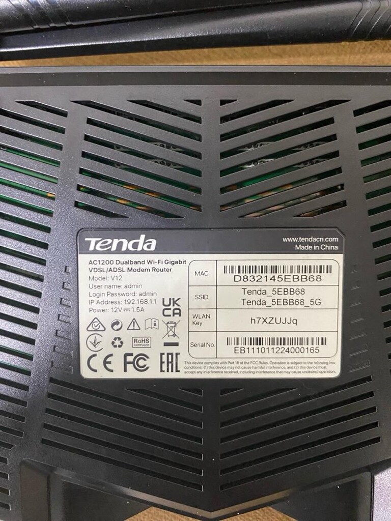 AC1200 Tenda modem - 2
