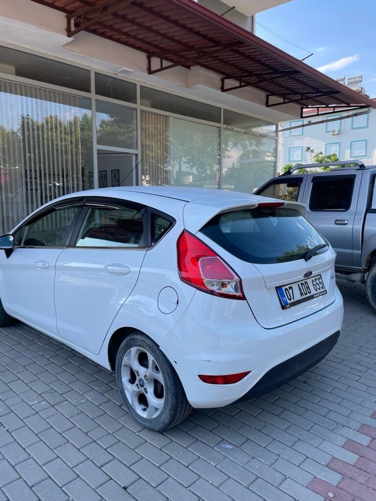 2014 Ford Fiesta TrendX - 3