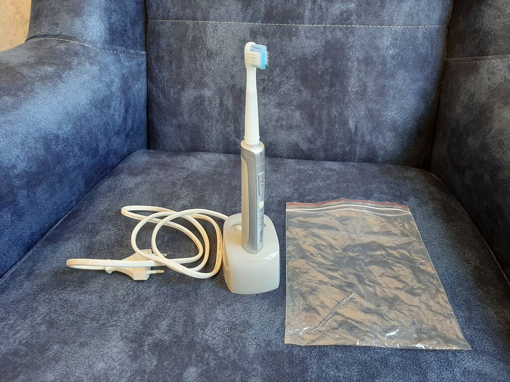 Omron SonicStyle Şarjlı Sonik Diş Fırçası (HT-B456-E) - 2