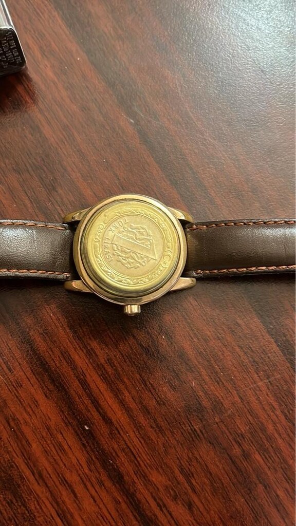 yaşlı bir ürün omega kol saati - 5