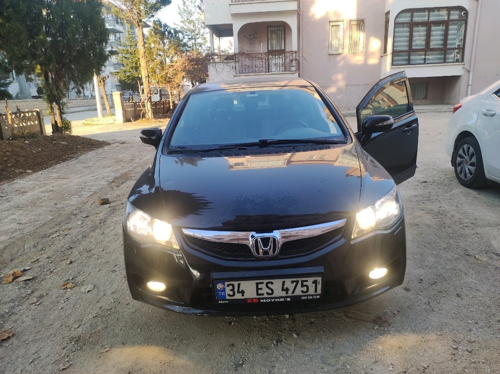 HONDA CIVIC FD6 1.6İ VTEC PREMIUM 2012 OTOMATİK