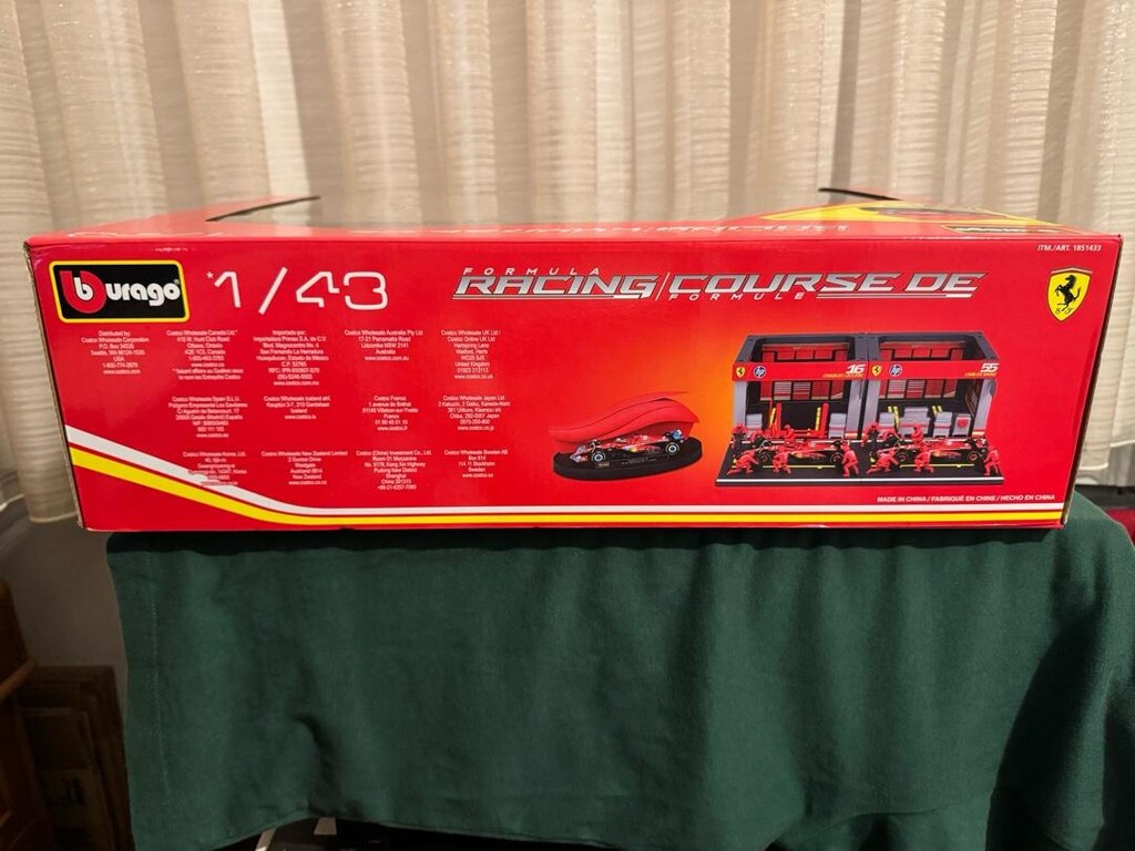 Ferrari Burago 1:43 F1 Yarış ve Pit Ekibi Diecast Seti - 9