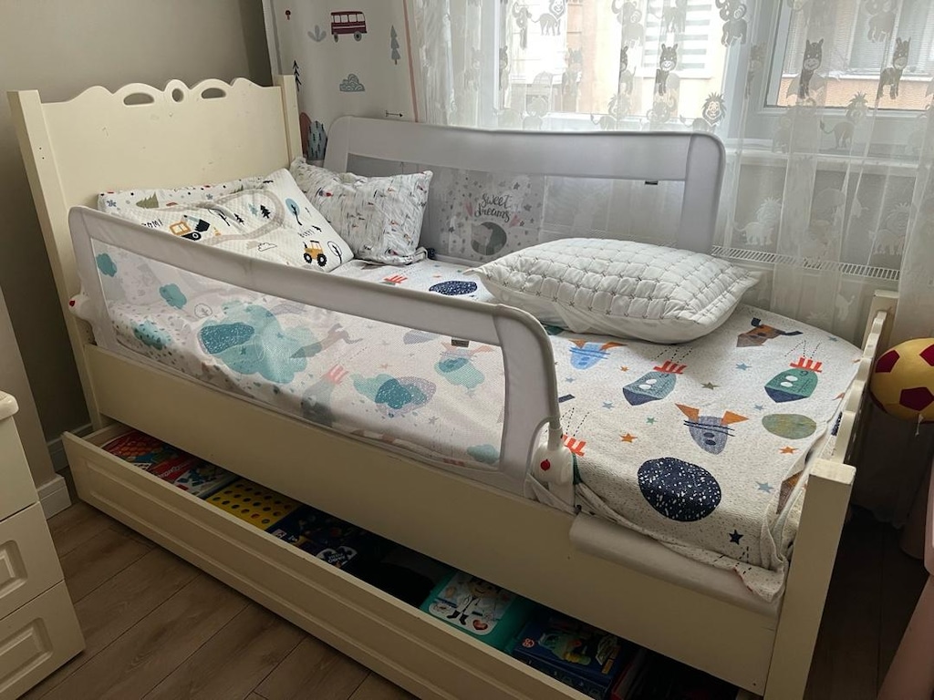 ÇOCUK ODASI TAKIMI ( DOLAP + ŞİFONYER + KOMİDİM + YAVRULU YATAK ) - 4