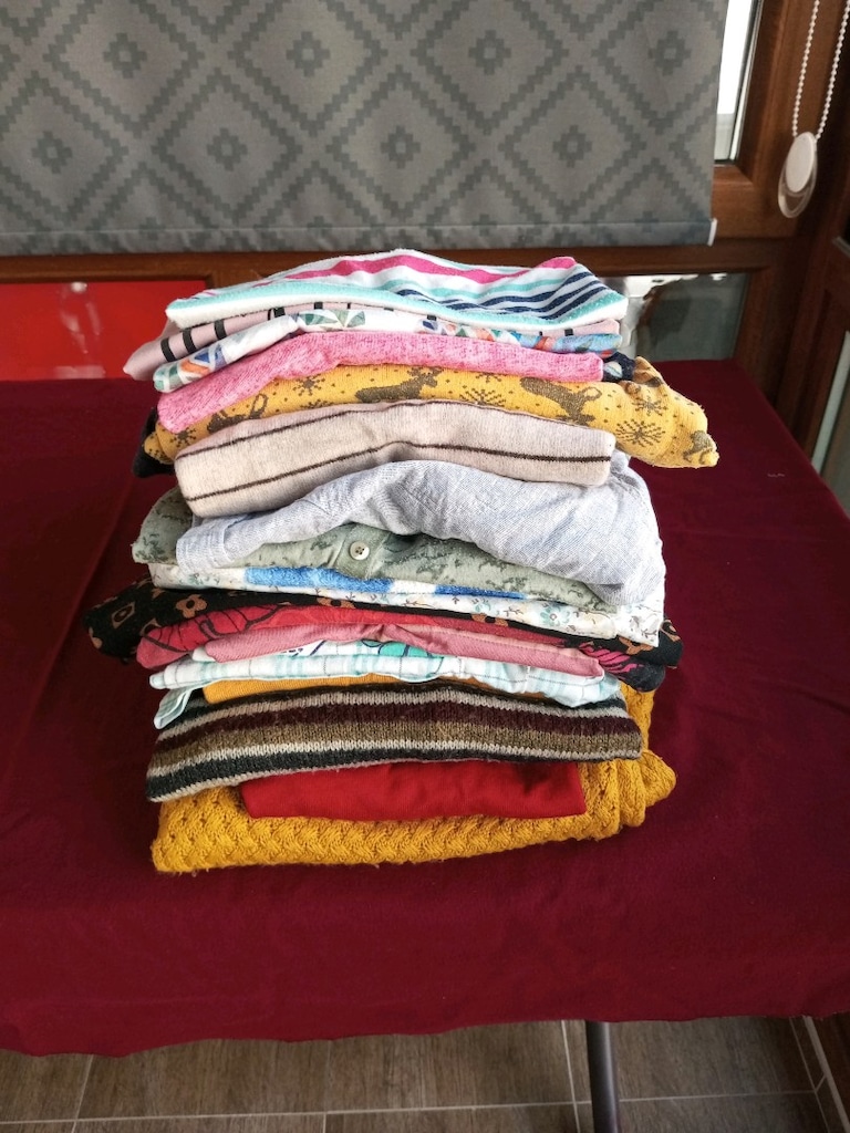 Resimde görülen kıyafetlerin hepsi 100tl - 3
