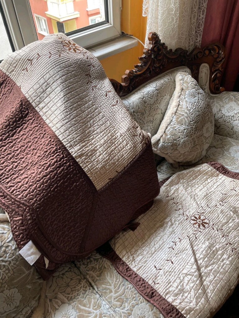 Çiçek Nakışlı Kahverengi Yatak Örtüsü Ve Yastık Kılıfı Tek Kişilik - 3
