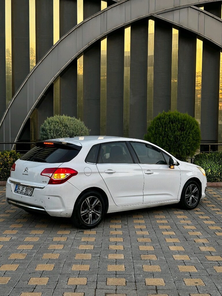 2012 Citroen C4 - 8