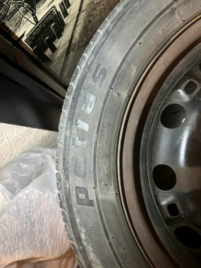 4 adet jant lastik 218/60r15 - 5