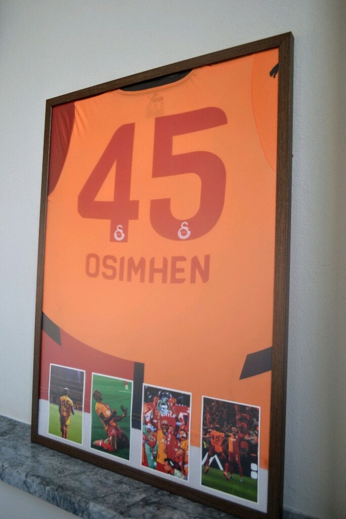 Çerçeveli Victor Osimhen Forması - 3