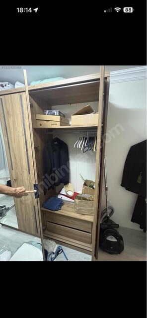MONDİ HOME 5 KAPAKLI GARDIROP TEMİZ VE SAĞLAM