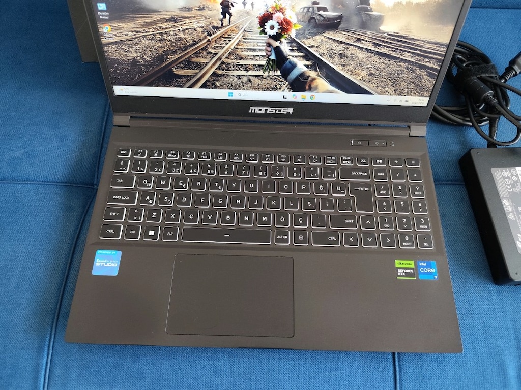 MONSTER ABRA OYUN ÇİZİM LAPTOP - İ7 13700H + RTX 4050 + 16 GB + SSD - 5