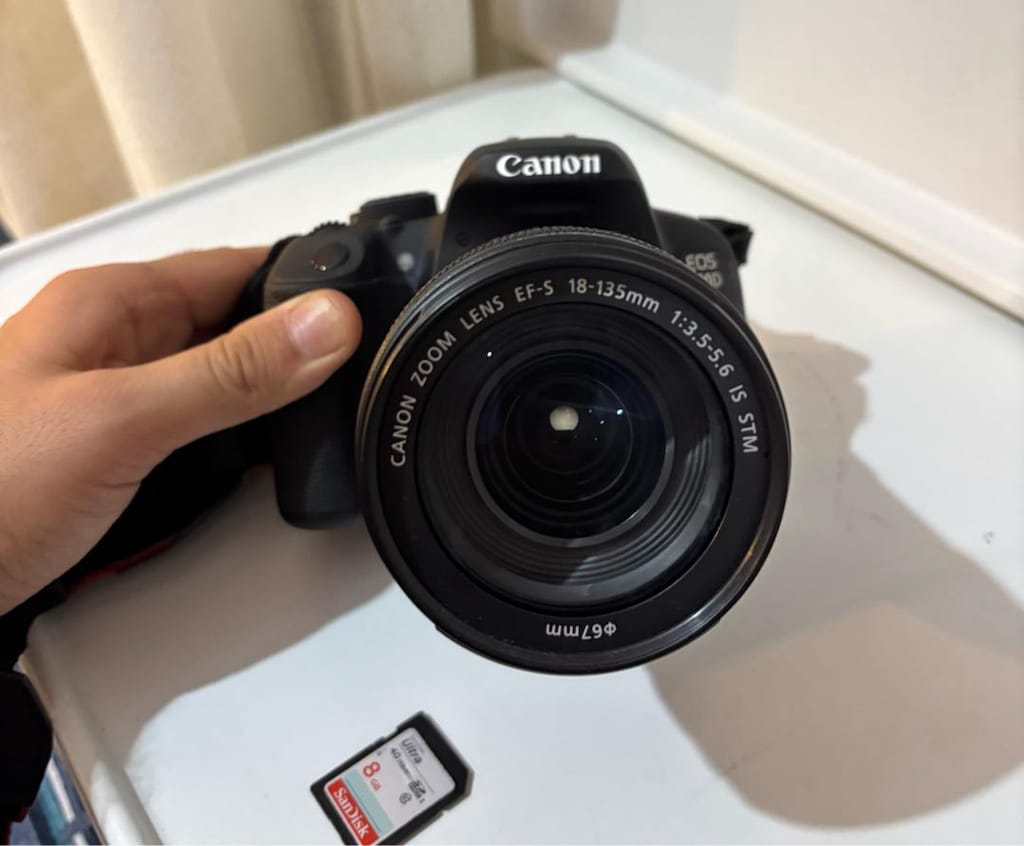 Canon EOS 700D DSLR Fotoğraf Makinesi – Sıfır Ayarında, Çok Az Kullanı - 8