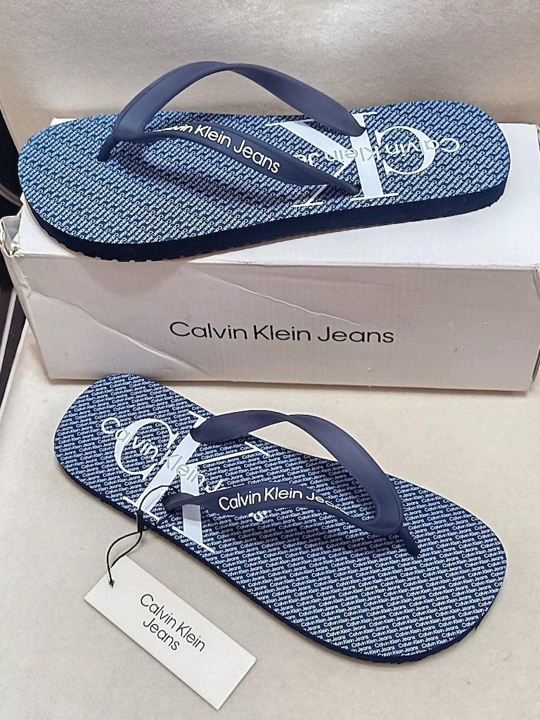 Calvin Klein beach Orjinal sıfır kutulu üründür etiketi üzerinde - 2