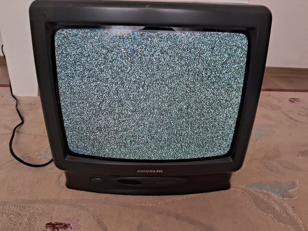 Televizyon Tüplü tv 37 Ekran tv Arçelik marka kumanda yok çalışyor - 2