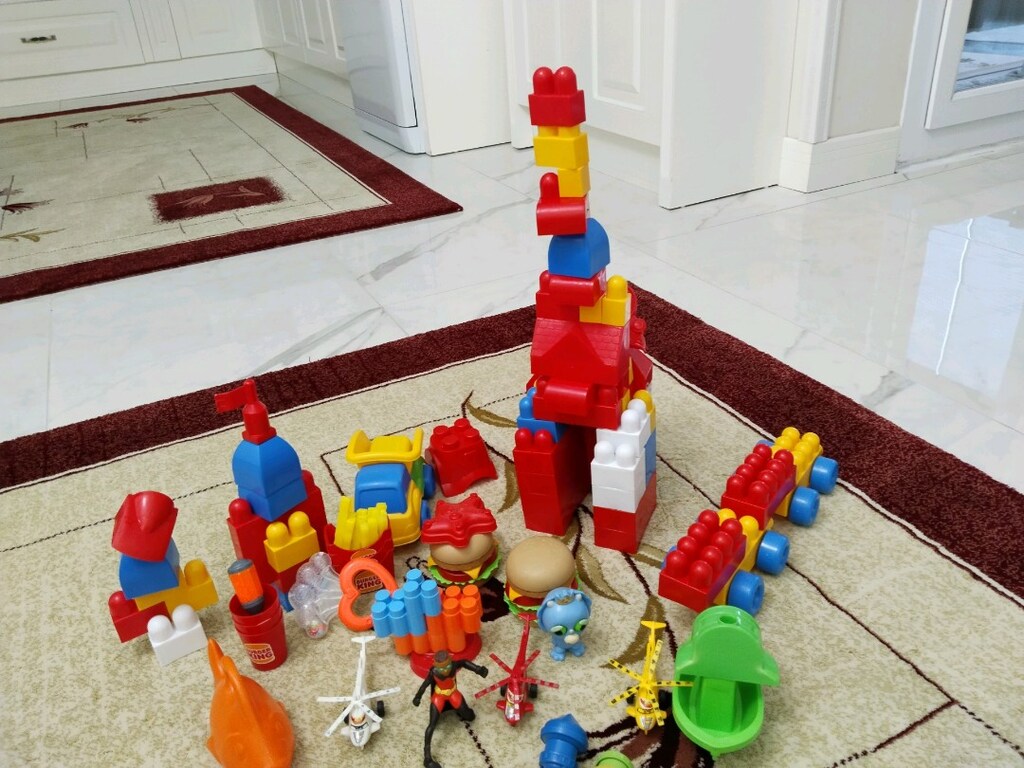 LEGO ve karışık oyuncaklar - 3