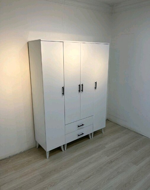 şık ve sade 4 kapaklı elbise dolabı gardırop