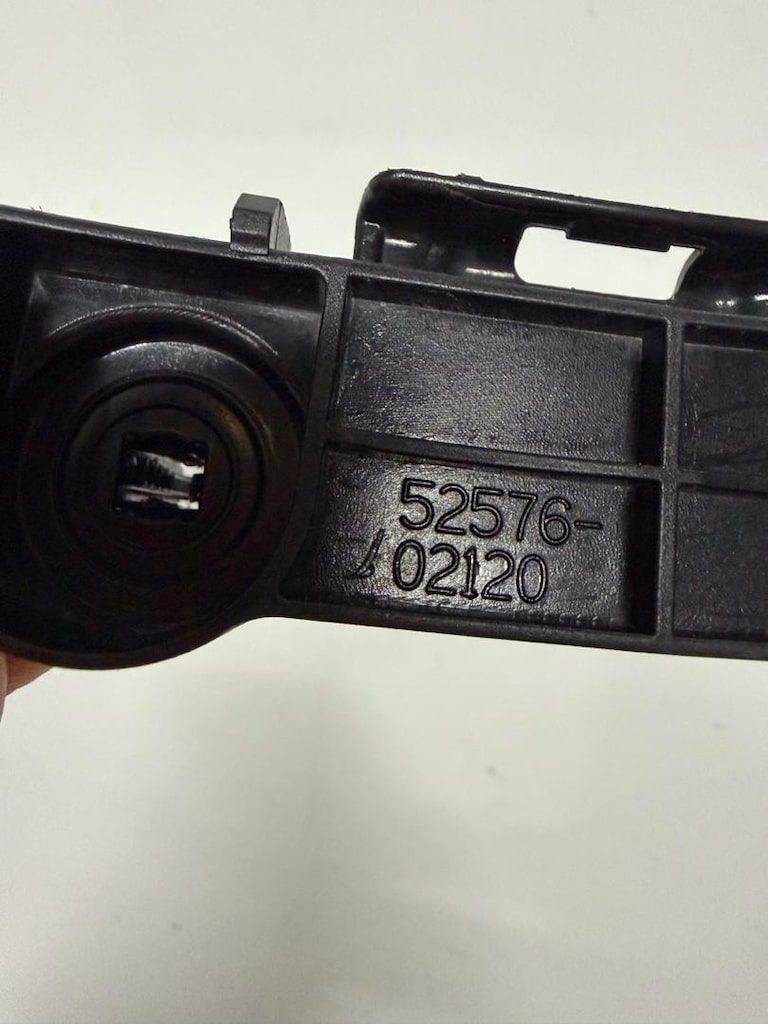corolla sol arka tampon braketi 13-15 çıkma orjinal 5257602120 - 6