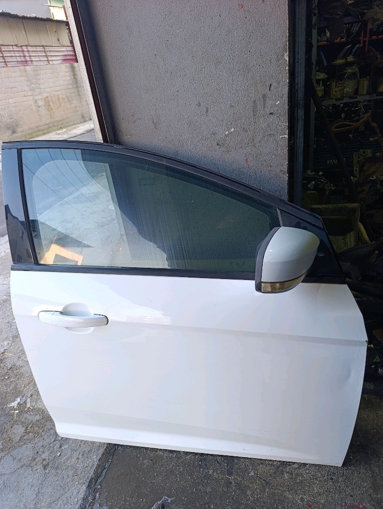 FORD FOKUS 3-3.5 ORİJİNAL ÖN SAĞ KAPI - 3