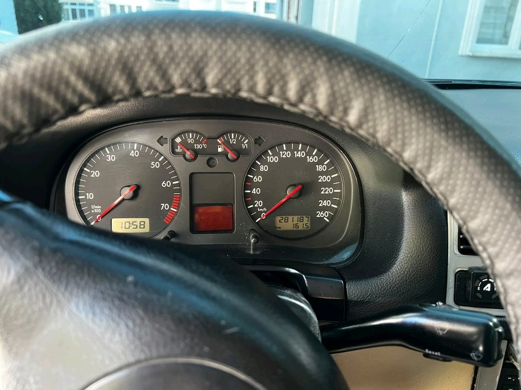 Volkswagen Bora 1.6 - 7