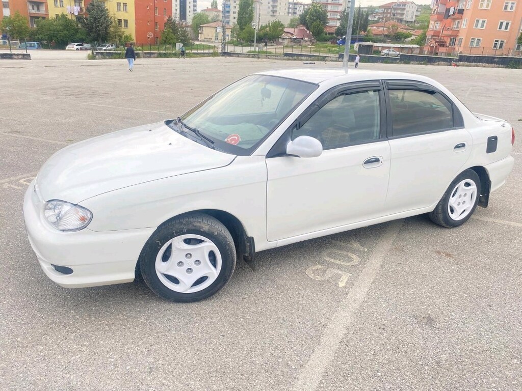 Kia sephia GTX 2001 - 4