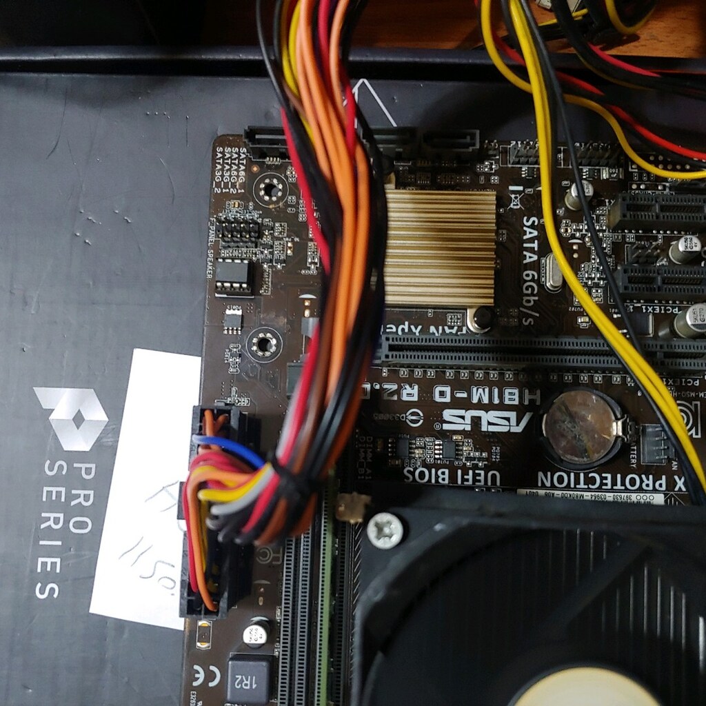 ASUS H81- D R2.0 İNTEL 1150 SOKET ANAKART - 8