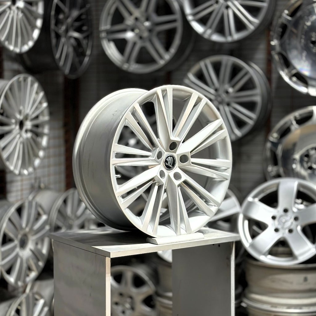 19 inç 5x112 Skoda Superb-Octavia Laurin Klement Takım 2. El - 4