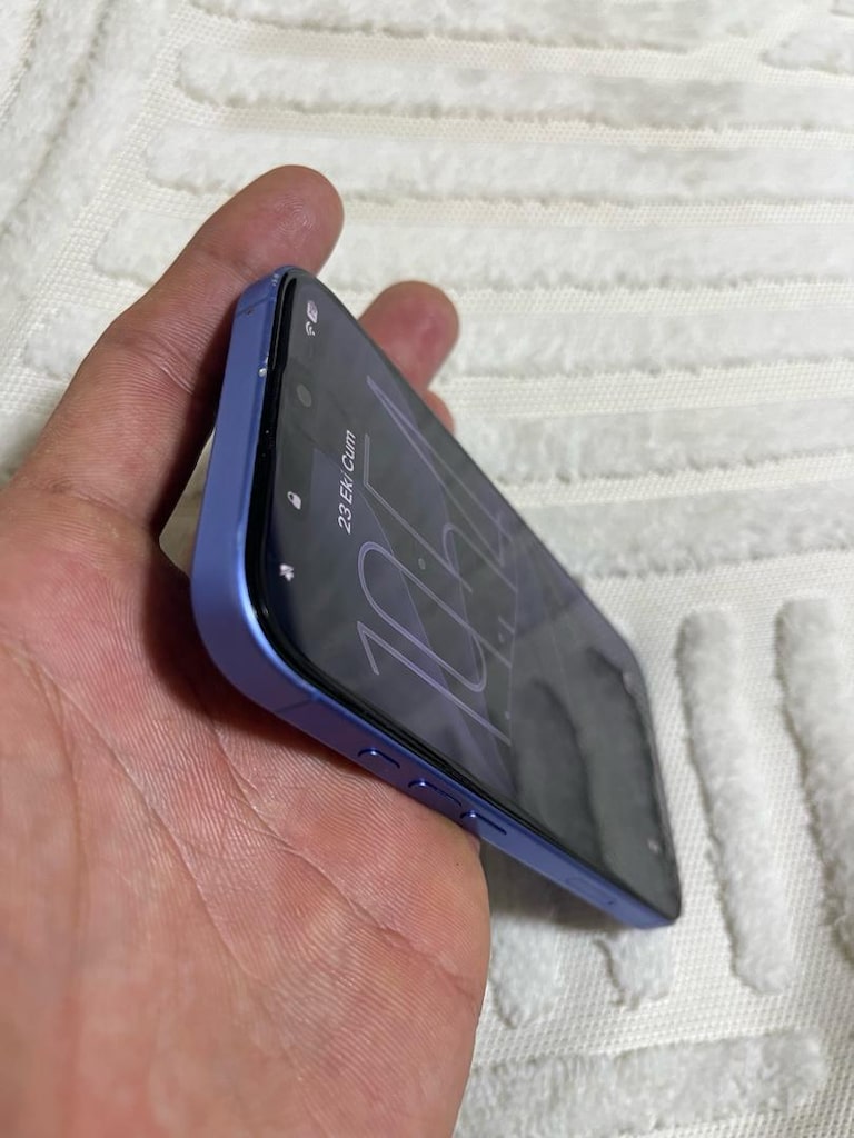 iPhone 16 - 17