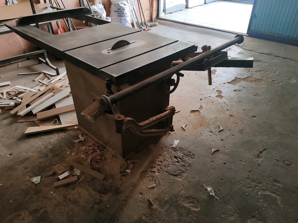 Tek Devir Yatar Sunta Kesme Makinesi - 2