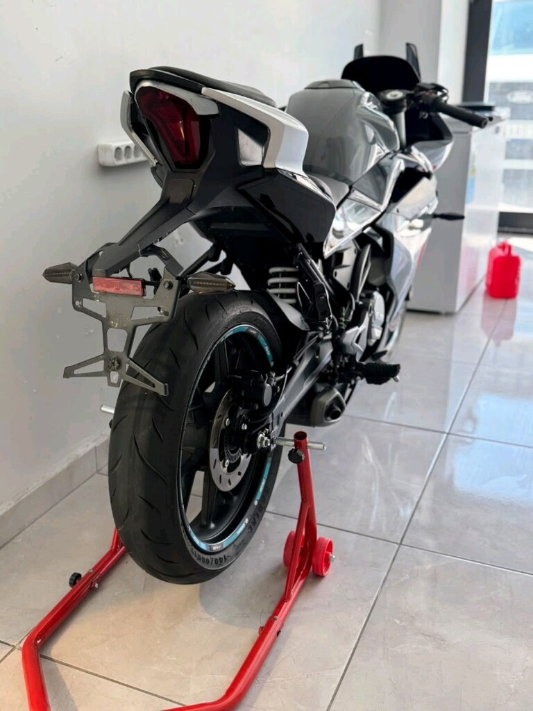 CF Moto 250 SR - 5
