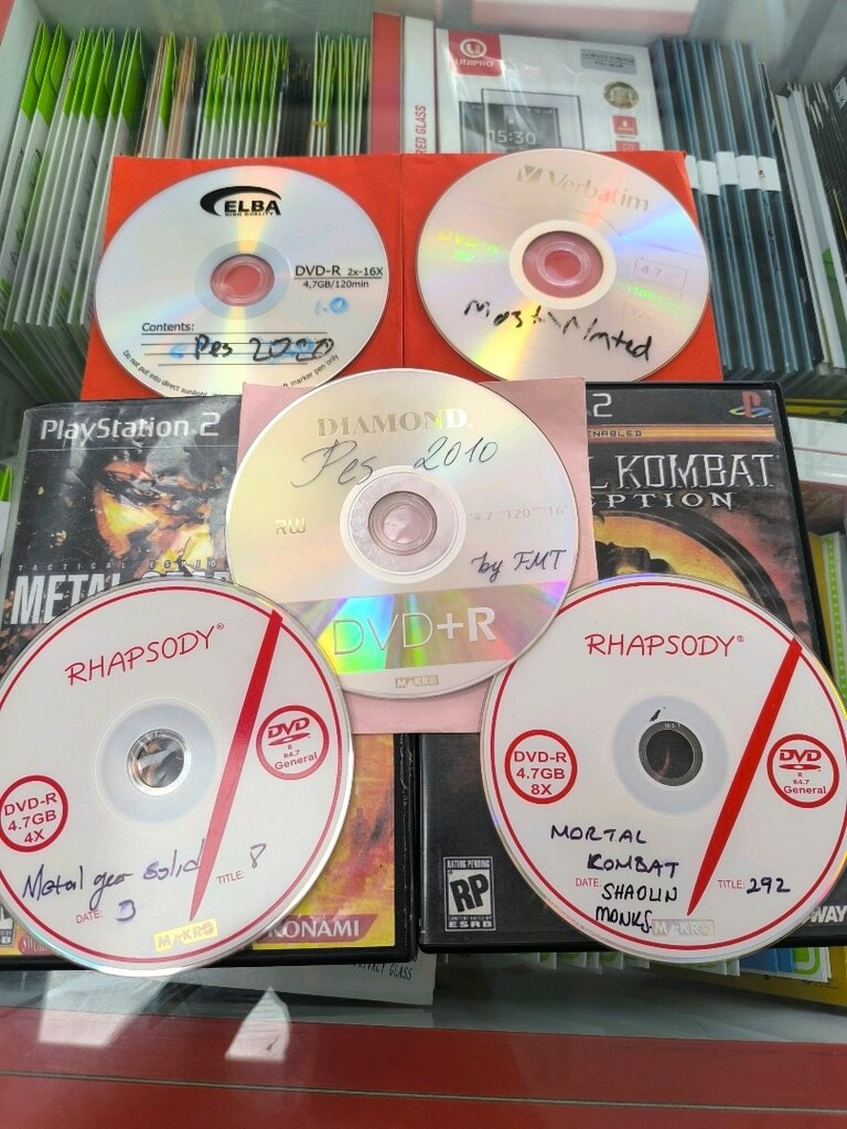 PlayStation 2 5 Adet koleksiyonluk oyunla birlikte - 5