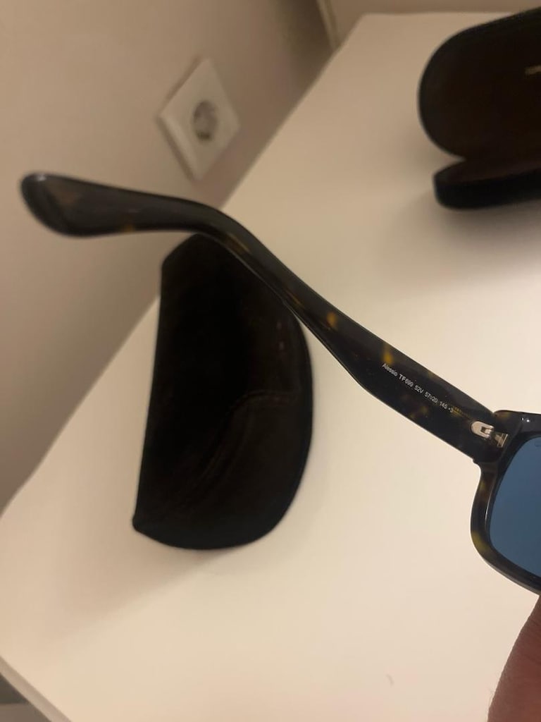 tomford alessio TF699 52V 57-20 145 renk kodu 52V cam ölcüsü 57mm — görsel 4/5