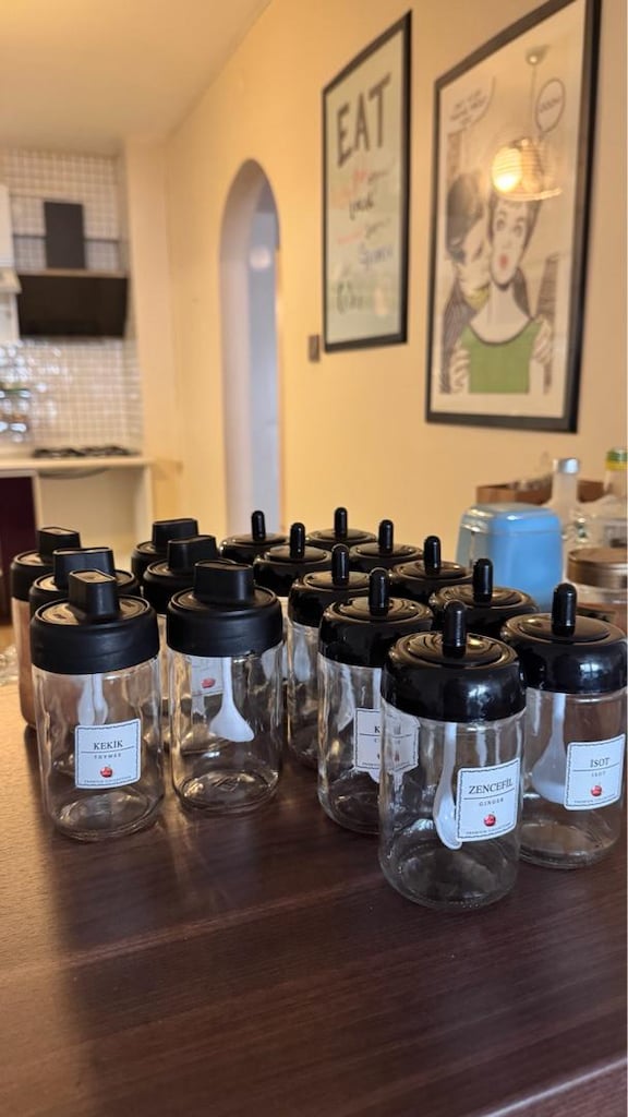 16 Adet Kendinden Kaşıklı Cam Baharatlık Seti (300 ml) - 5