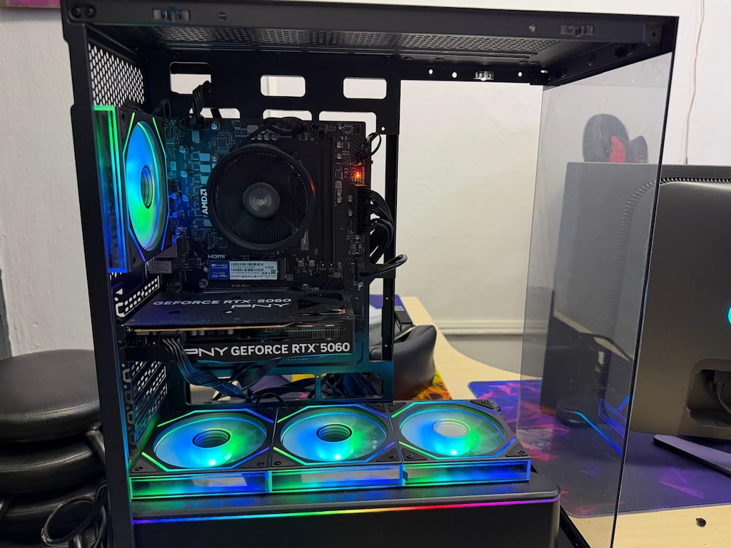 Quantum Gaming Akvaryum Siyah 4 Fanli Bos Kasa - 2