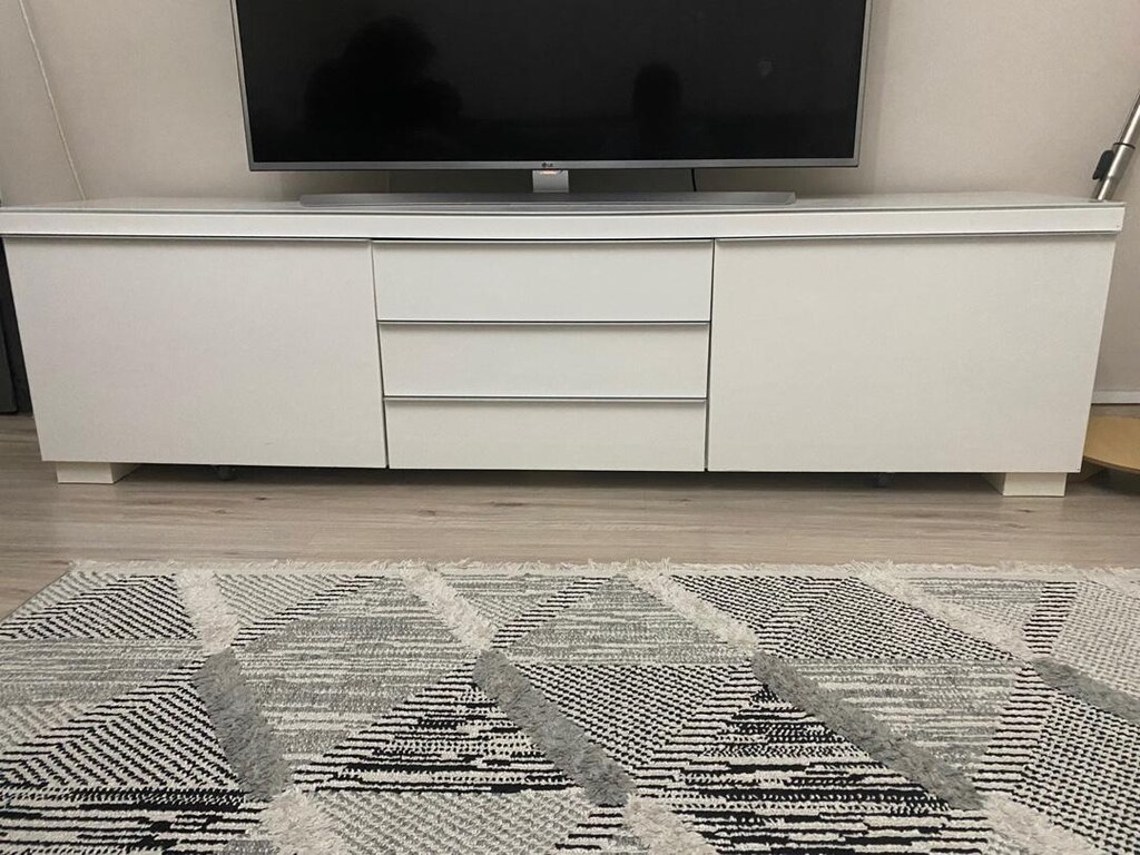 ikea tv ünitesi - 2