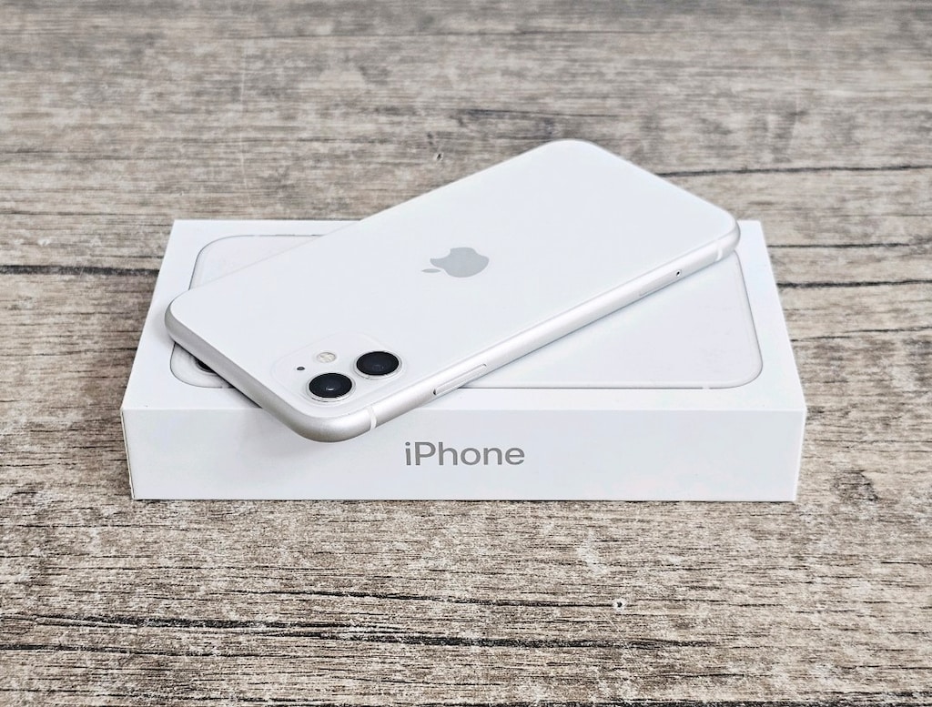 İPHONE 11 - 64 GB ORİJİNAL SORUNSUZ BÜTÜN ÖZELLİKLERİ ÇALIŞIYOR - 3