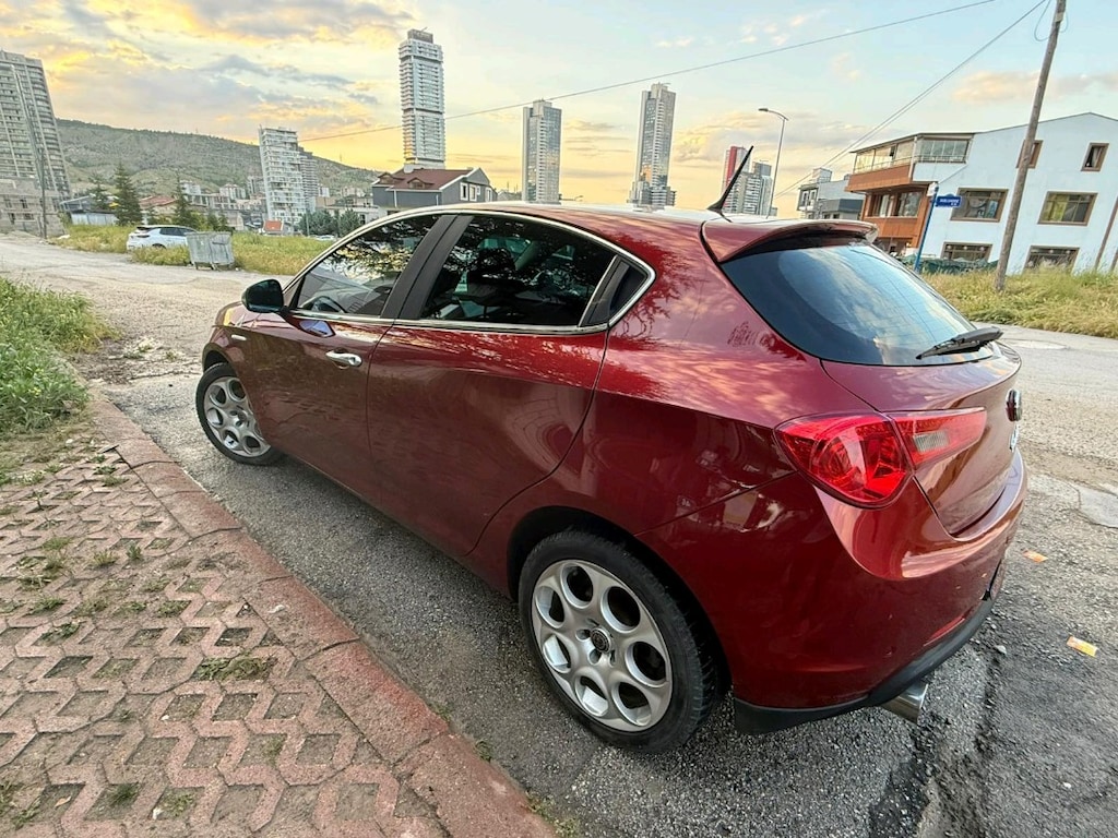 alfa Romeo giulietta - 8