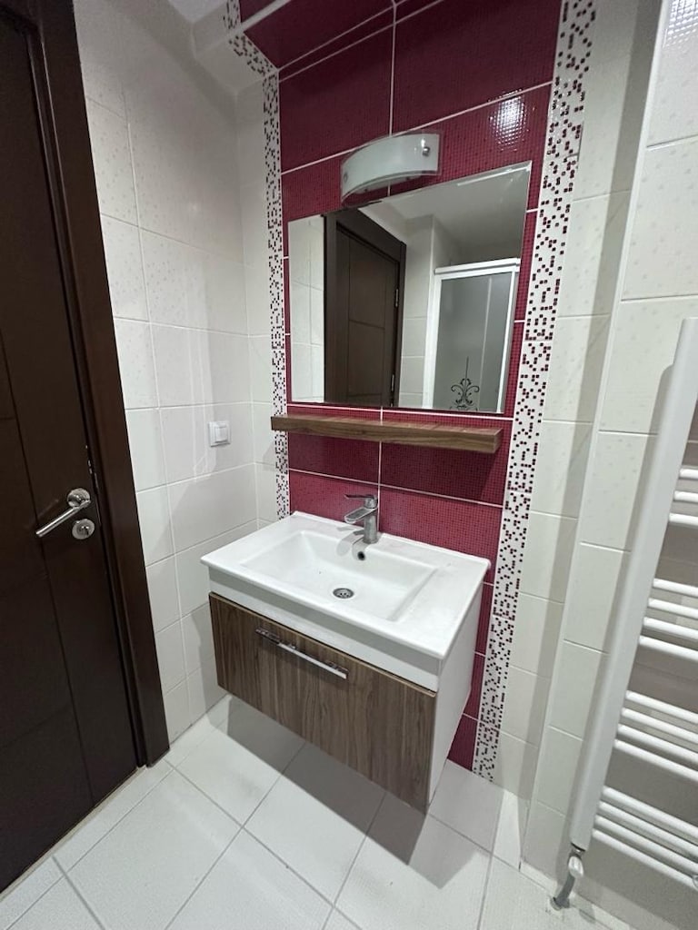 Temiz lavabo dolabı - 2