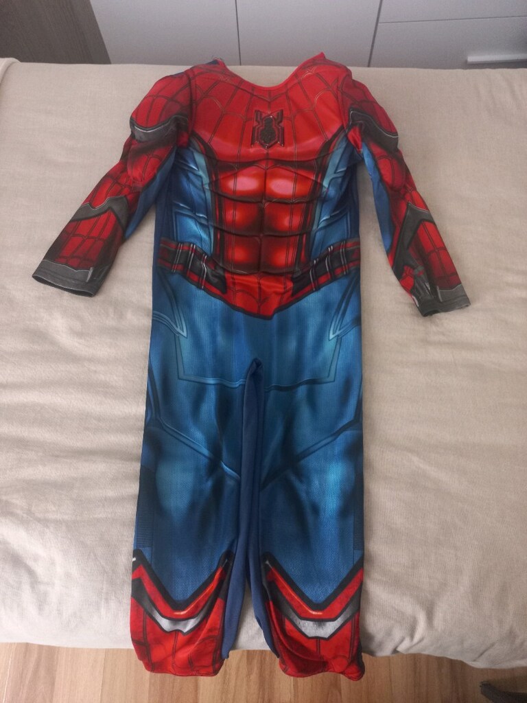 spiderman kostumu 8-9 ve 10-11 yas iki adet