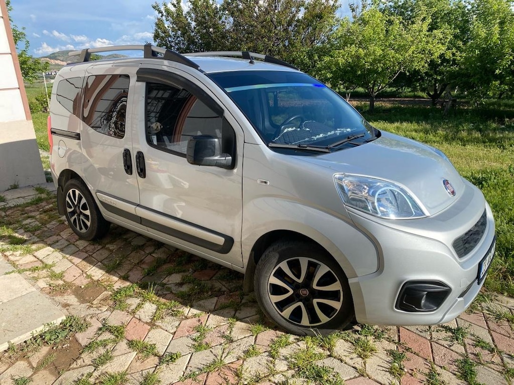 OTOMOBİL RUHSATLI TEMİZ AİLE ARACI - 3
