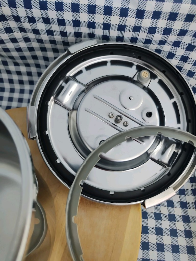 Tefal Clipso 6 Lt düdüklü tencere sağlam sorunsuz çalışıyor - 7