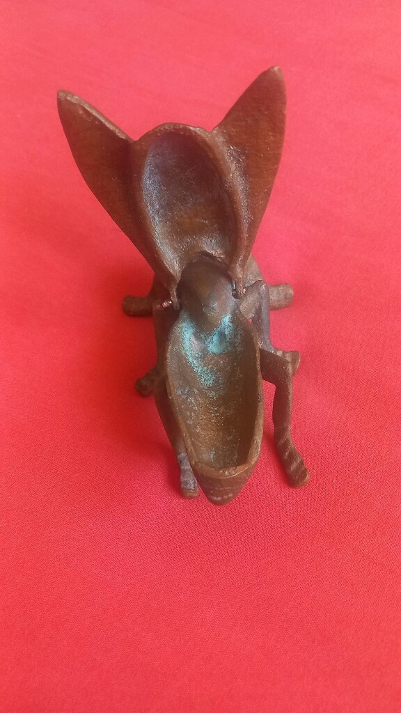 Avrupa bronz sinek fiğürlü küllük - 4