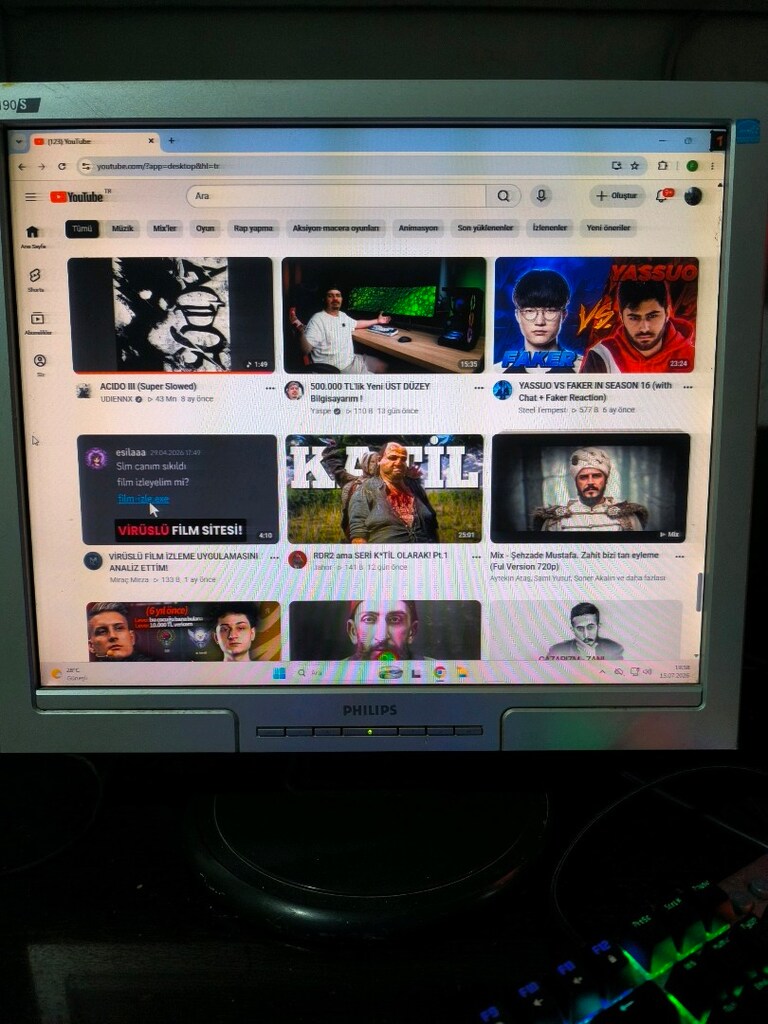 Tertemiz. Philips marka 60HZ monitör. 190S büyüklük - 2